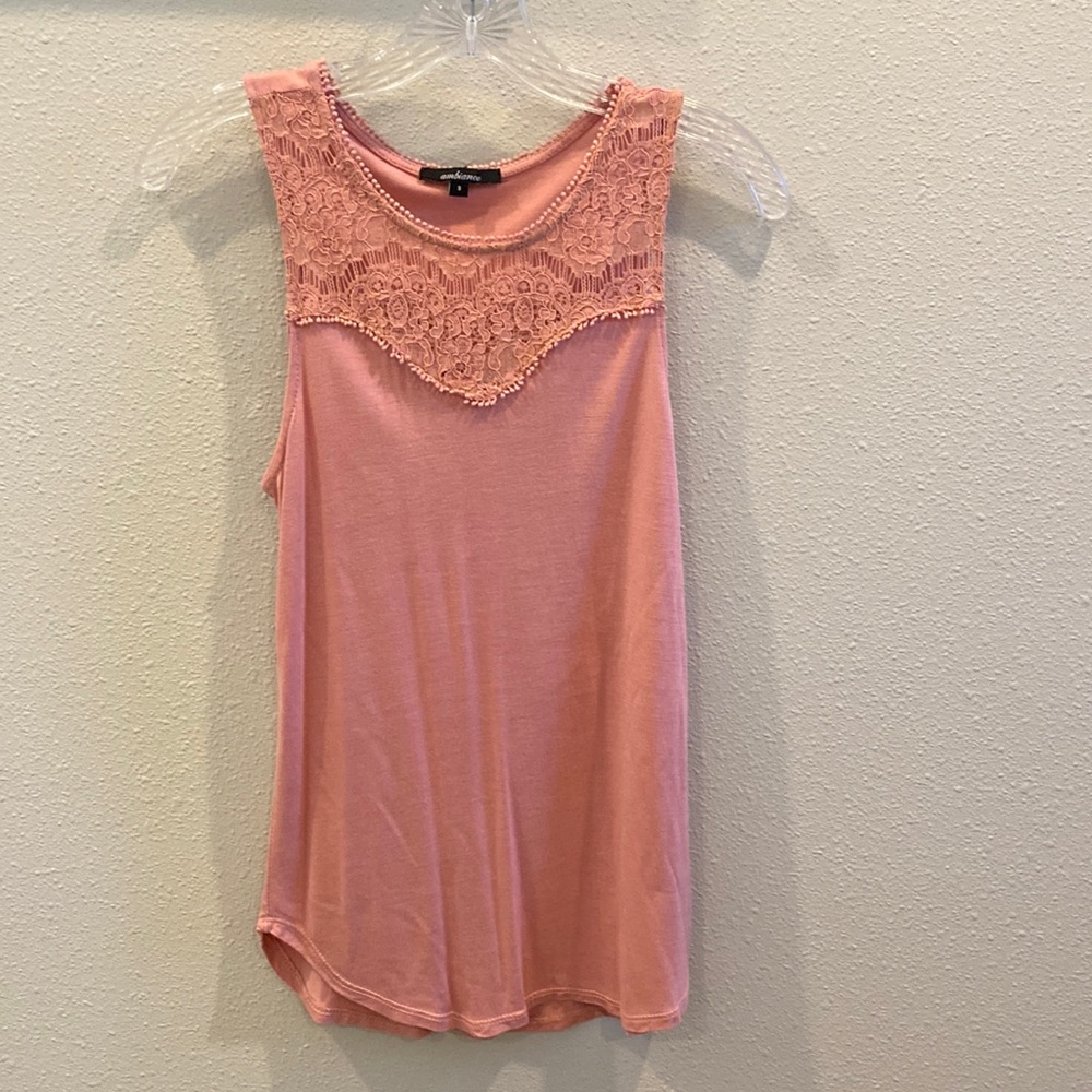 Woman’s tank with lace size small